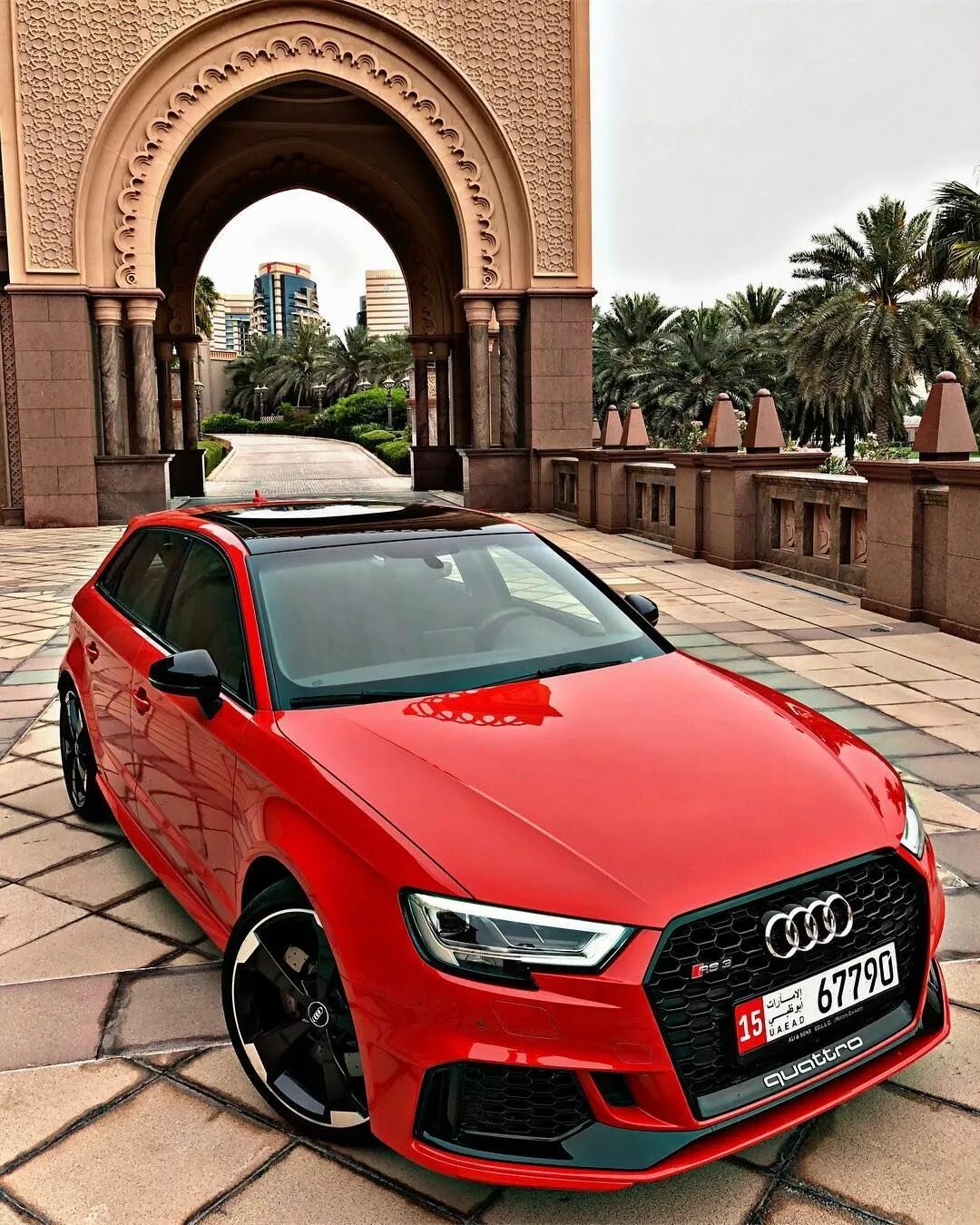 Автомобиль ауди. Audi rs3. Ауди рс3 Спортбэк. Audi r3 Sportback. Audi a3 Sportback.