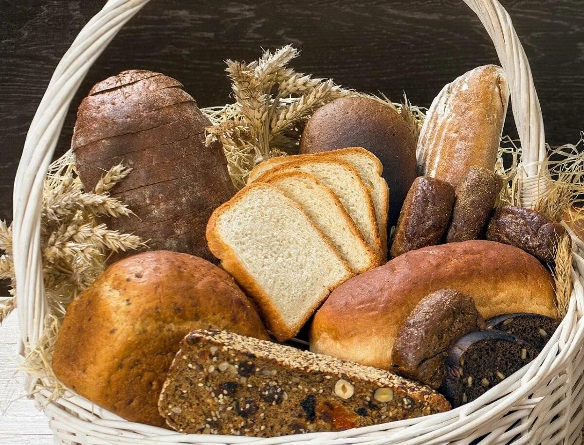 Ржано-пшеничный хлеб ржано-пшеничный хлеб. Хлеб пшеничный Батонообразный. Пшенично-ржаной хлеб. Ржаной батон.