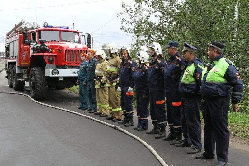 аварийно-ремонтная служба жкх. список аварийных телефонов. аварийная машина жкх. машина аварийной службы. номер диспетчера.