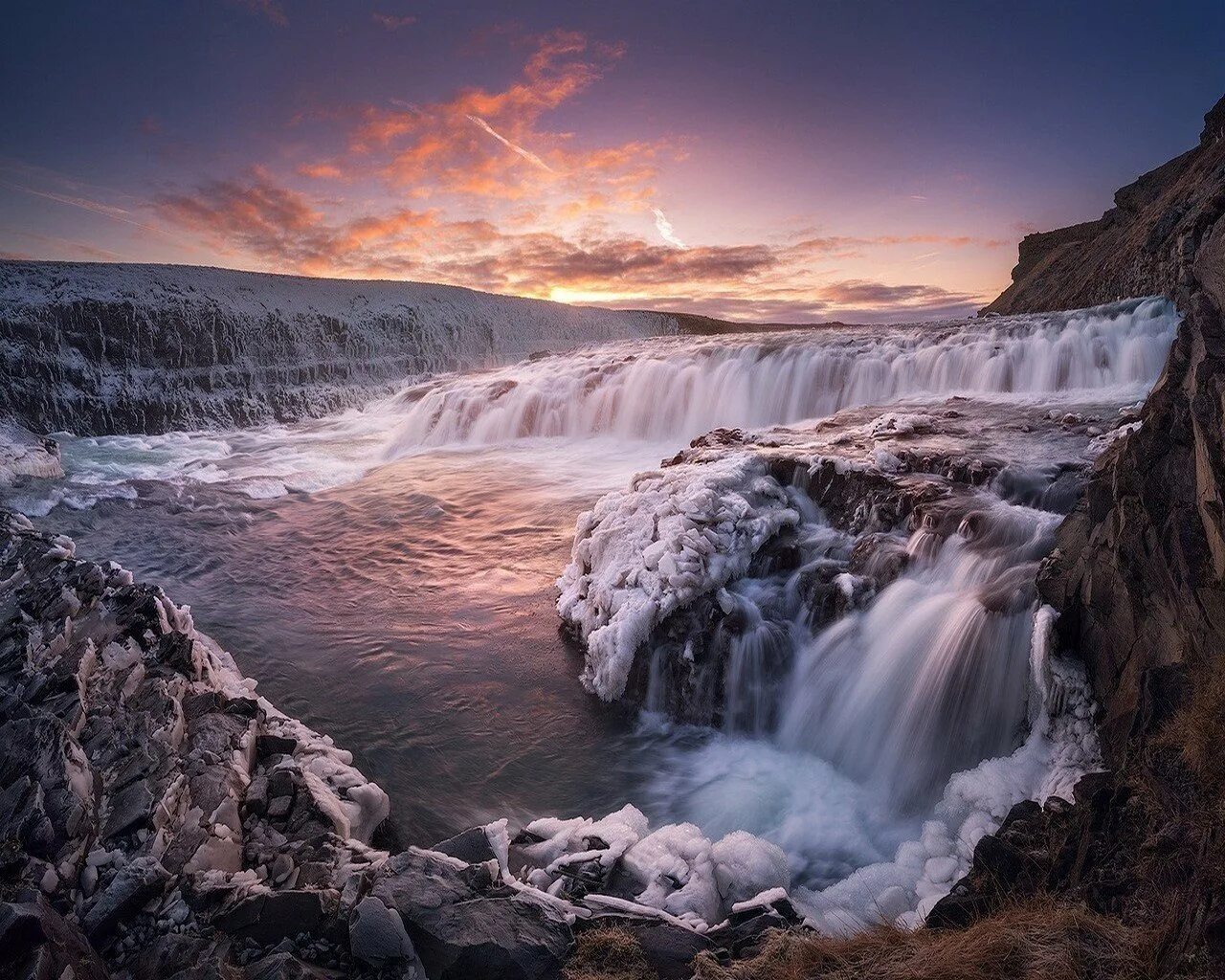 Очень прекрасные картинки. Водопад Gullfoss, Исландия. Золотой водопад Гюдльфосс. Исландия водопады гюдльфус. Исландия водопад Гюдльфосс зимой.
