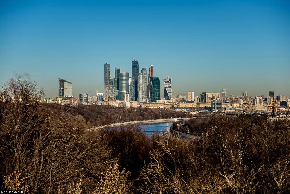 Смотровая площадка мгу воробьёвы горы. Раменки мгу. Сквер мгу москва. Москва мгу воробьевы горы. Павильон экология воробьевы горы.