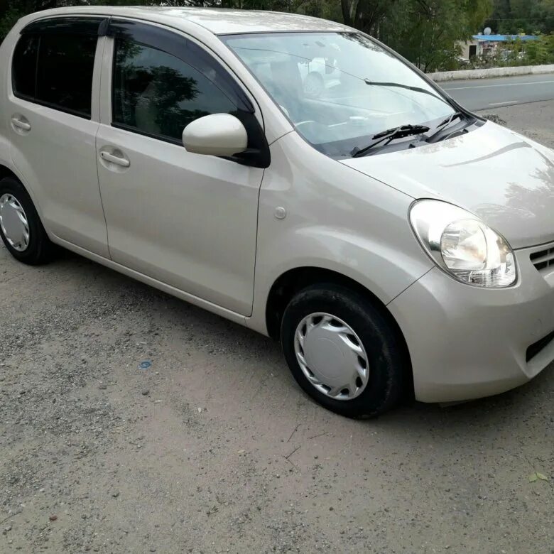 Toyota passo 2010. Тойота Пассо ь700. Тойота Пассо бежевая. Тойота Пассо 2018 на литье.