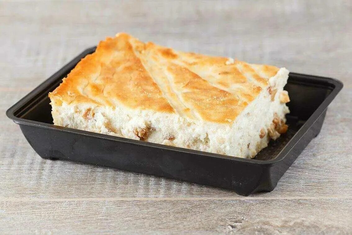 Картофельный гратен с сыром и сливками. Пудинг из творога запеченный. Творог запеченный в. Запеканка творожная. Пудинг с творогом.