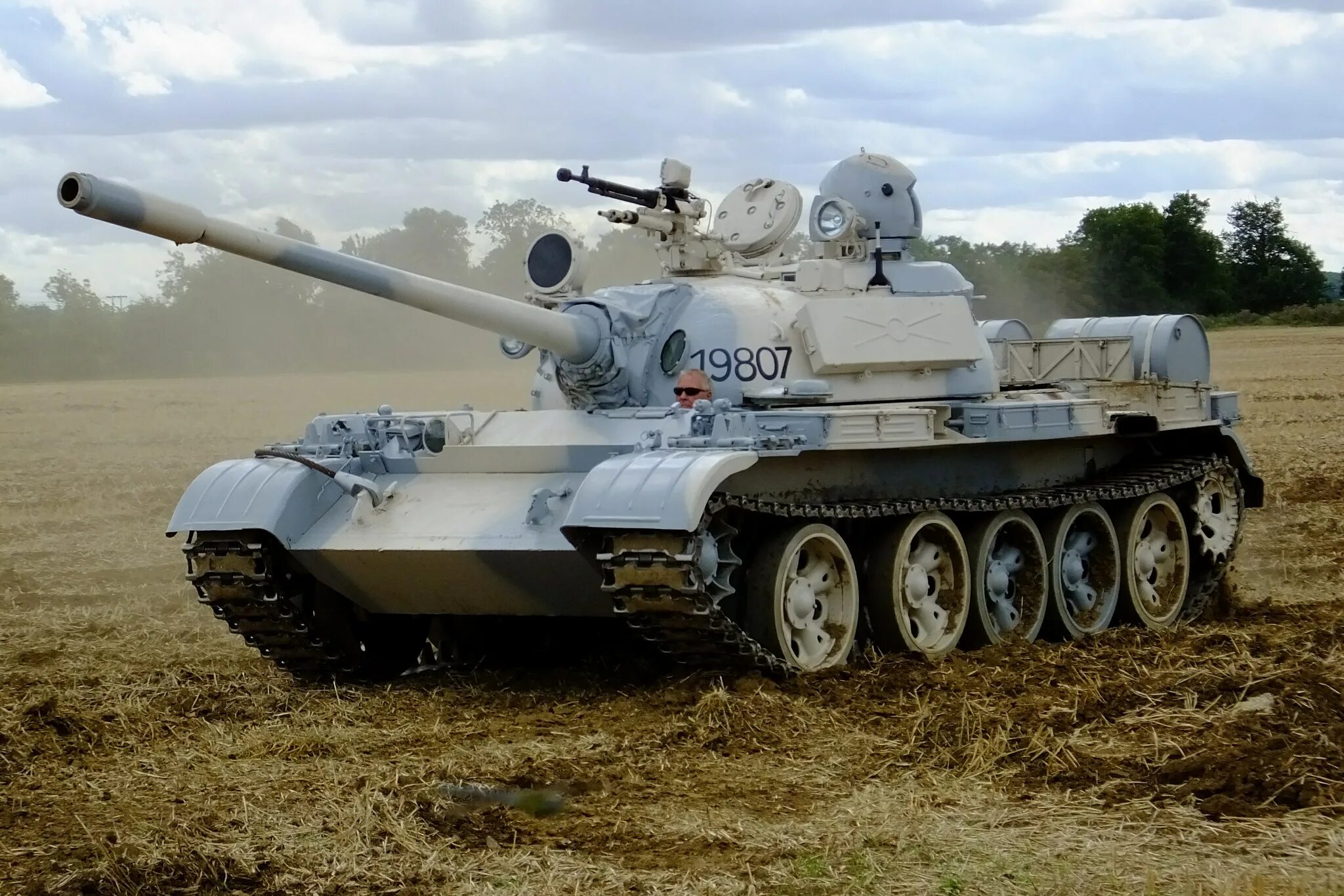 Танковая картинка. Танк т-55. Т 55 Ягуар. Т-55 средний танк. Советский танк т 55.