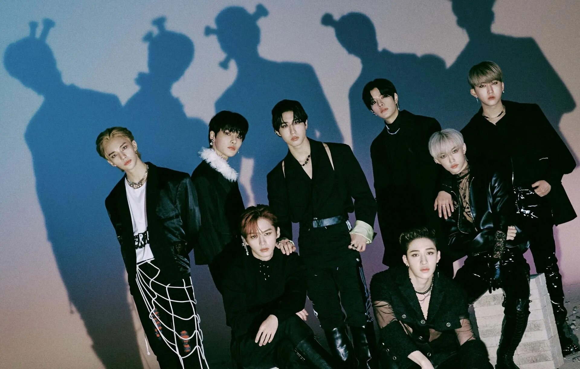 Группа stray kids участники 2022. Stray kids альбом 2024. Stray kids 5 star. Stray kids maniac тур. Группа stray kids 2023 год.