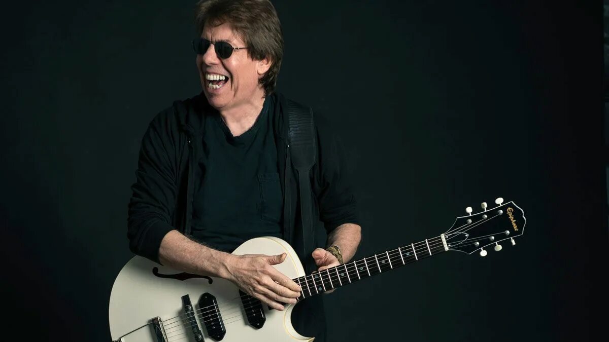 George thorogood bad to the. Георг Торогуд. George Thorogood 2022. Фото George Thorogood. Джордж Торогуд 2021.