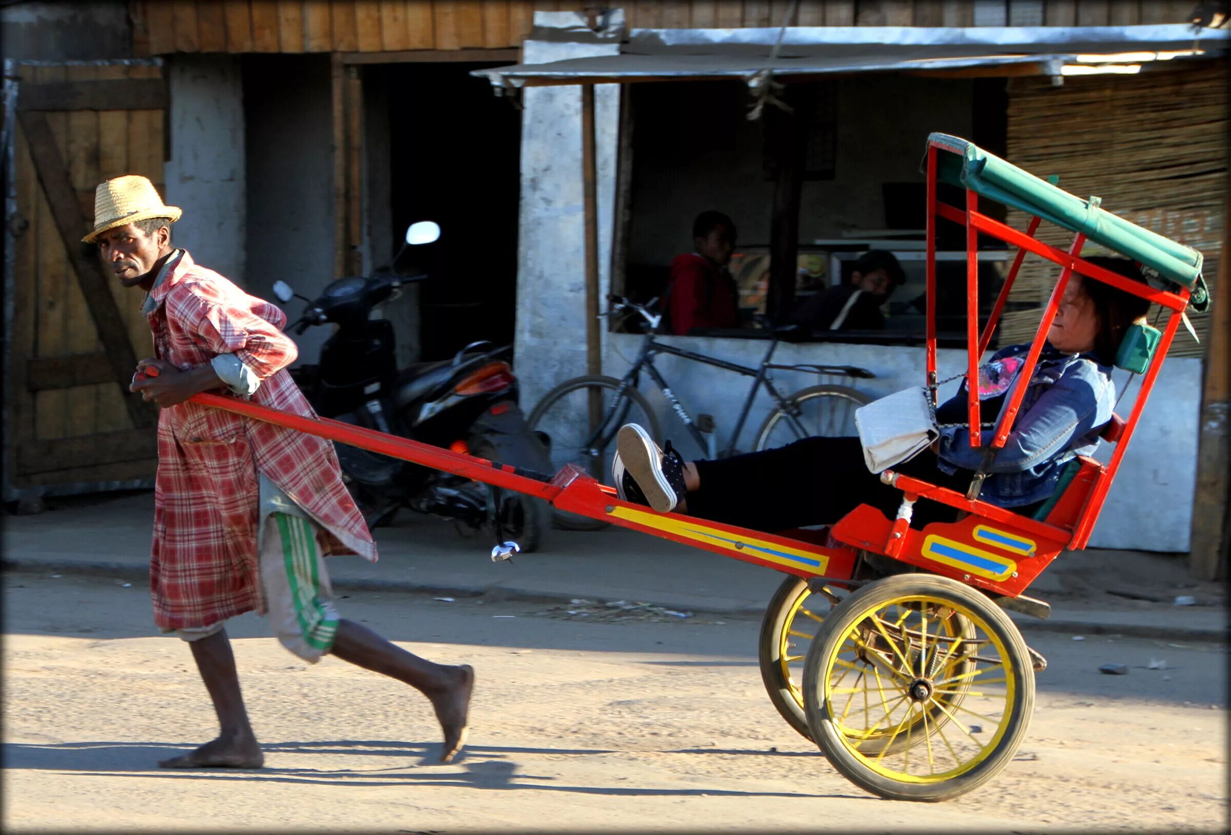 Rickshaw. Рикша в китае. рикша в индии. rickshaw — рикша. рикша в пекине.