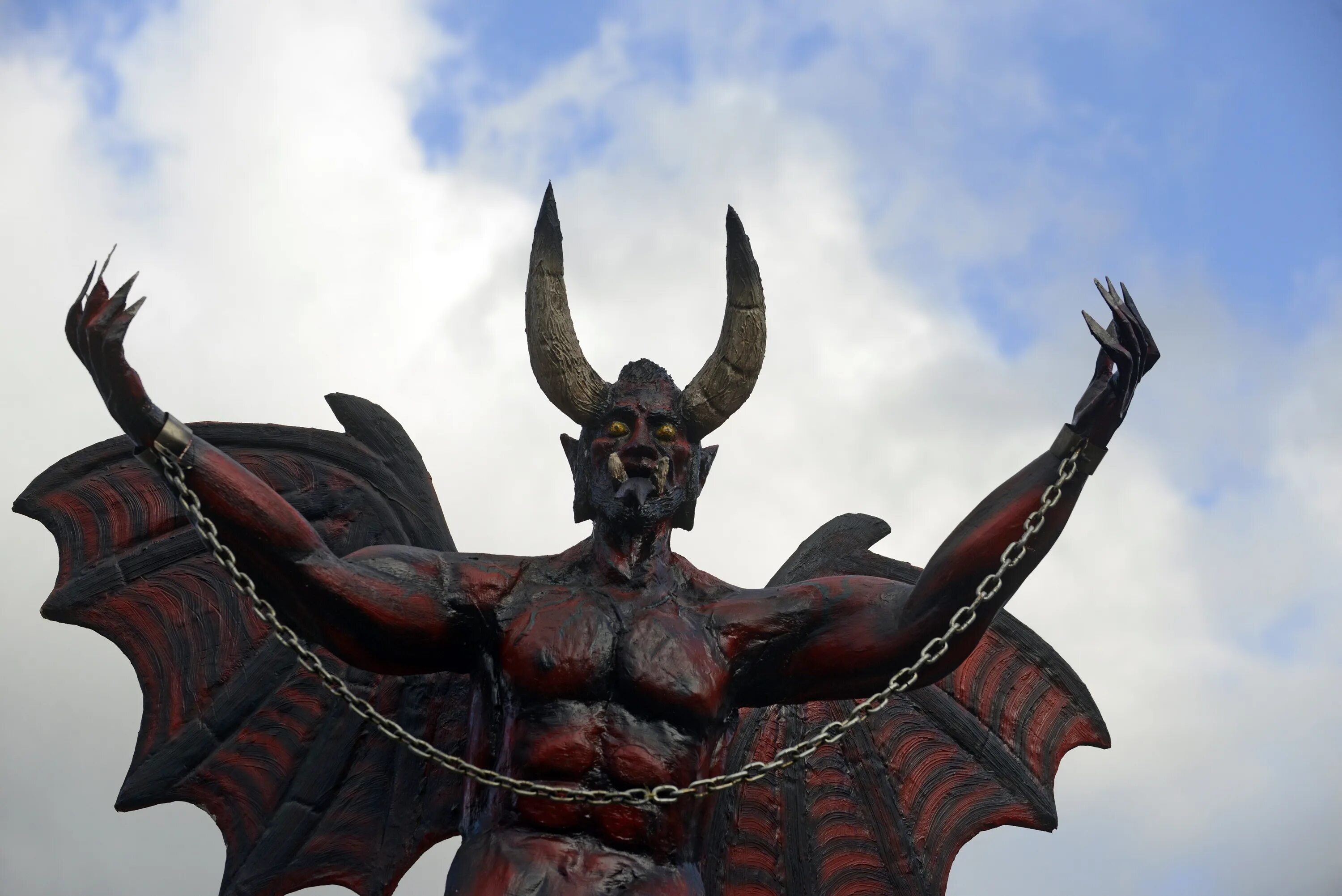 Дьявол сатана Бафомет. Бафомет статуя. Сатана Бафомет Люцифер. Дьявол успешная фото