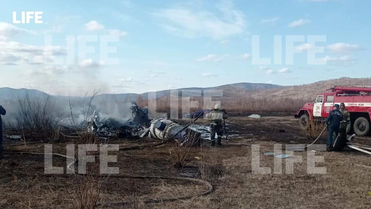 Вертолет разбился в магаданской области. Крушение вертолёта в Могоче. Крушении вертолета ми-8 в Горном Алтае. Крушение вертолета в Забайкальском крае селе Бургень.