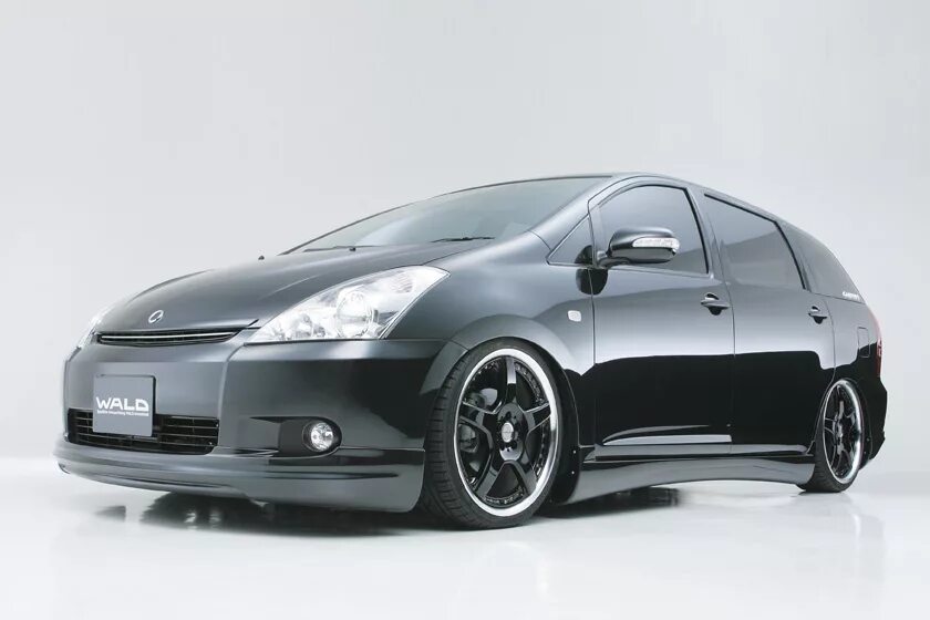 Wish тюнинг. Toyota wish zne10. обвес toyota wish. toyota wish 2003-2009. toyota wish обвесы wald.