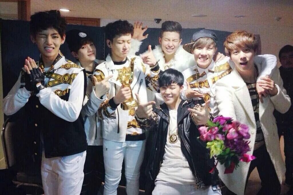 BTS 2014. Дэсан БТС. Golden Disk Awards 2014 BTS. Награды БТС.