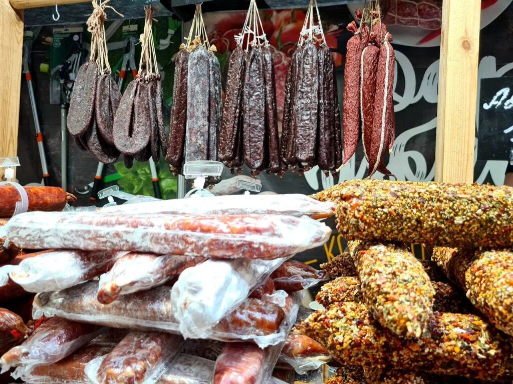 Ярмарка от абхазии до камчатки. Липецкие сувениры. Что привезти из липецка. Тур сувенир. Сувениры из крыма.