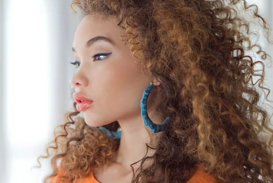 Девушки. Эшли мур. Ashley moore. Лорен-элейн пауэлл. Азиатский разрез глаза.