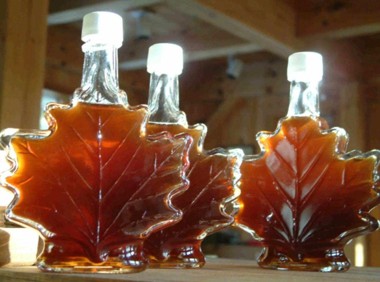 Кленовый сироп в виде листа. Кленовый сироп сбор. Кленовый сироп maple syrup. Кленовый сироп канада. Кленовый сироп.