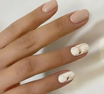 Бежевый маникюр на короткие ногти