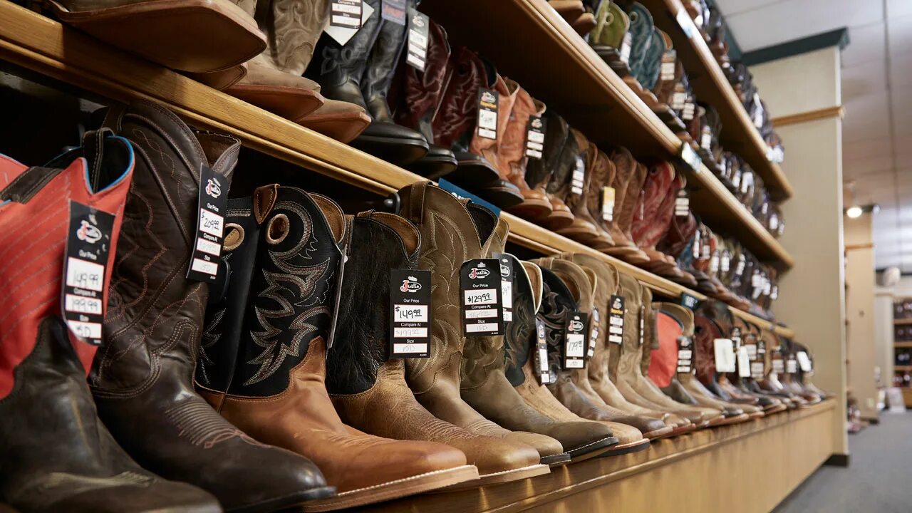 Boot factory. Кожаные мужские ботинки и сапоги в аутлет белая дача. boot barn fort worth.