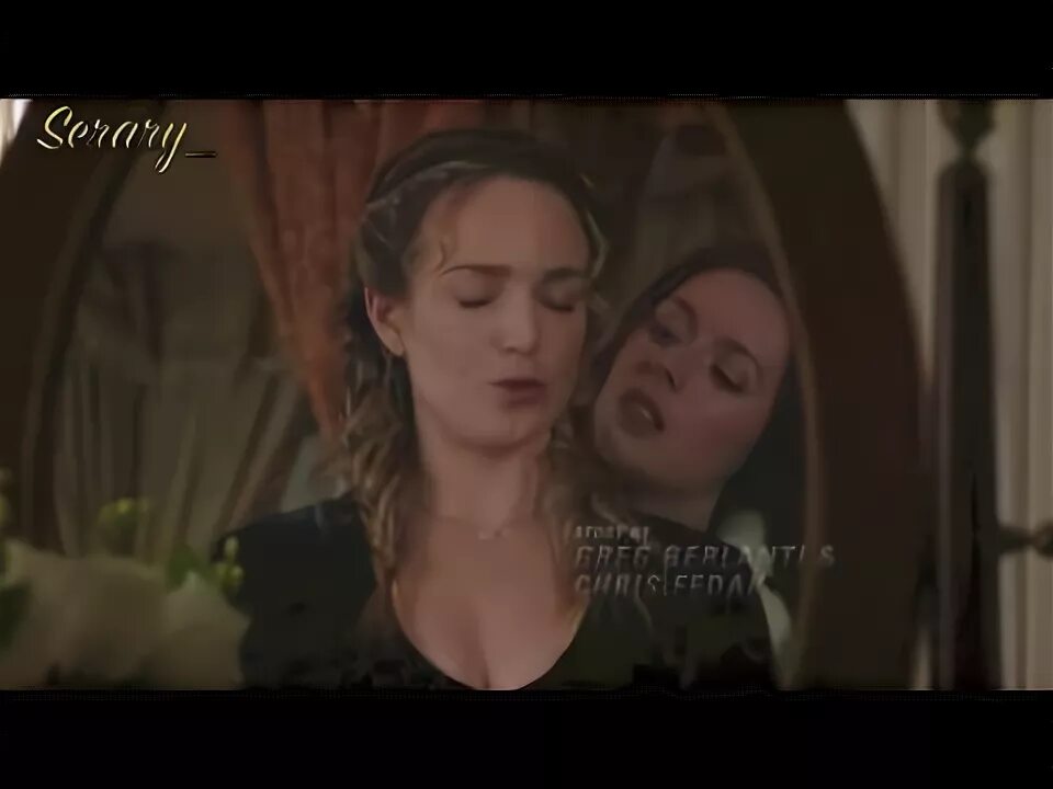 Where is sarah. Лесбийская поцелуй Сара Лэнс. Кэти Кэссиди лесби поцелуй. Sara Lens sex Videos in arrow and Legends.