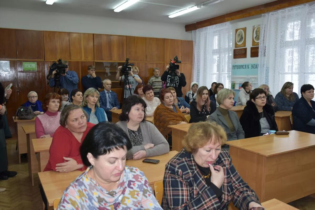 Знаменская школа орел. Знаменка 1 тамбовская область школа. Орловская школа мбоу сош знаменская. Школа знаменка орел. Знаменка 1 тамбовская область школа.