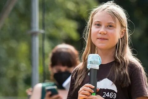 Грета Тунберг критикует политиков саммита COP26 за то, что они "делают...