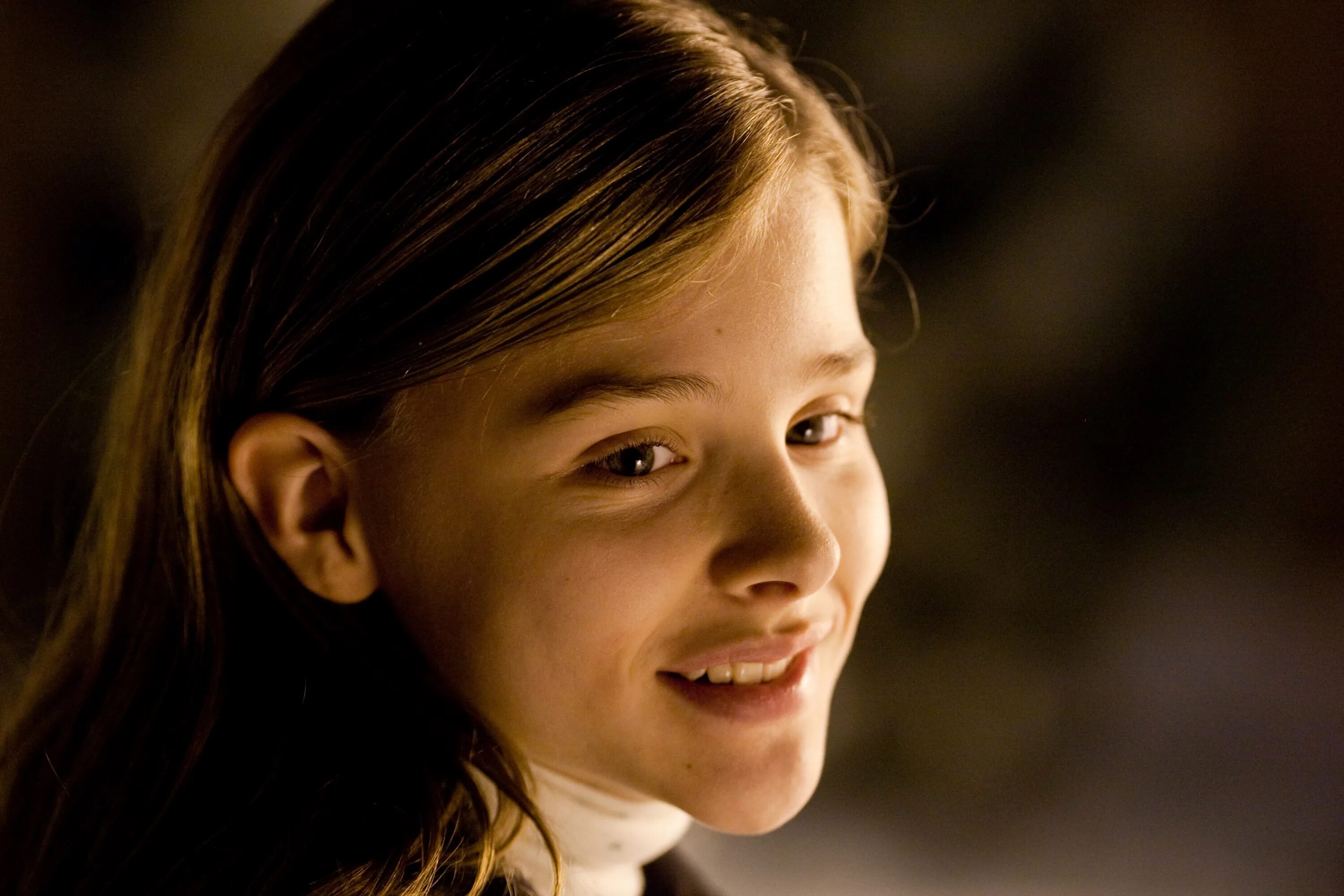 впусти меня сага фильм 2008. хлоя грейс морец впусти меня сага. сага фильм 2010. сага 2010. впусти меня сага фильм 2010 хлоя.