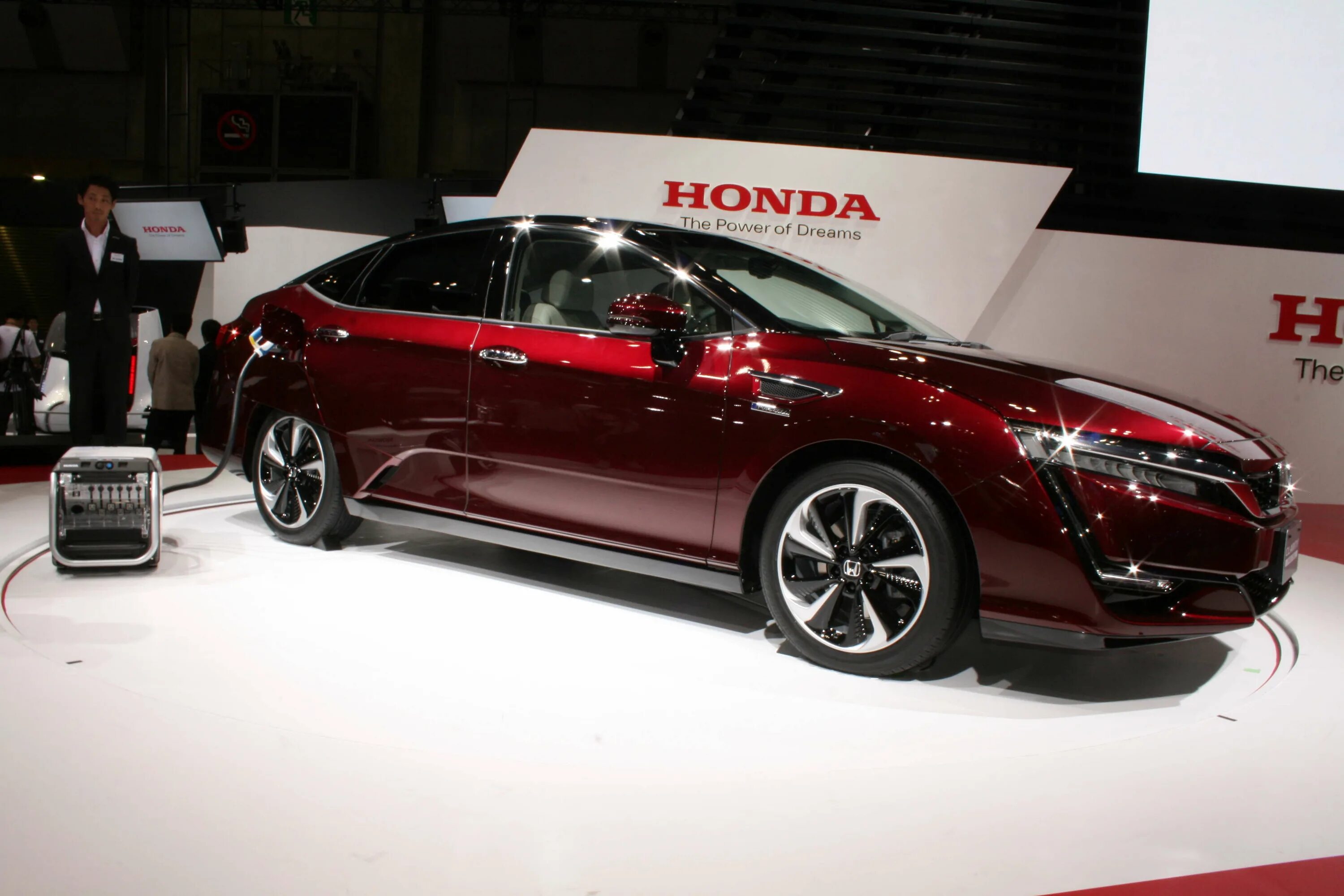 Honda Clarity 2015. Honda японская. Honda Clarity hydrogen. Водородные автомобили Хонда. Машины с японии каталог