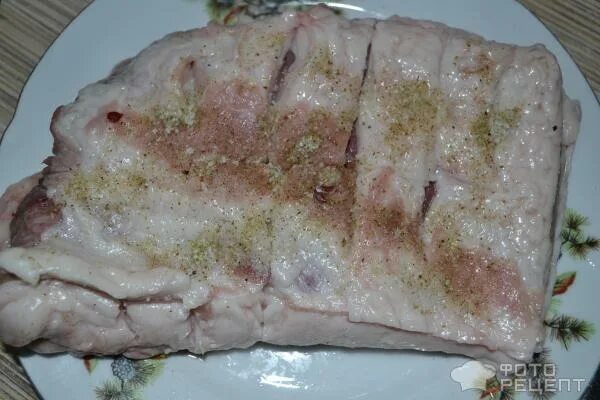 Рулет из брюшины свинины в духовке. Поркетта (рулет из свинины). Брюшина свиная. Брюшина свиная. Как сделать рулет из свиной брюшины.