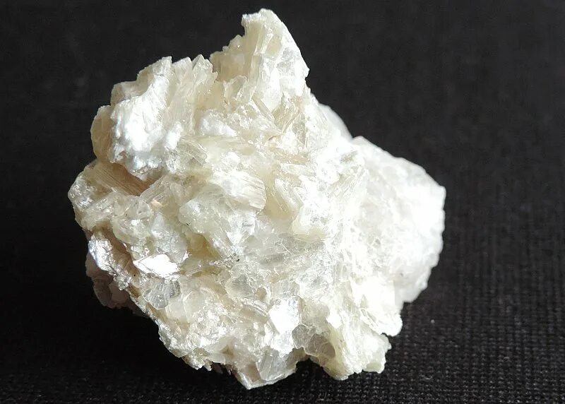 Алмазная ваза. Хрусталь 5 букв. Горный хрусталь р2032. Кварц (горный хрусталь). Черный горный хрусталь камень.