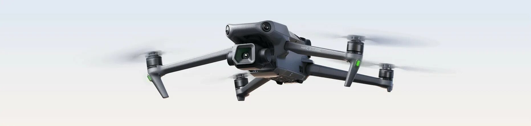 Dji mavic 3 classic rc. Мавик 3 классик. Mavic 3 classic. Квадрокоптер dji mavic 3, gray. Мавик 3 классик камера.