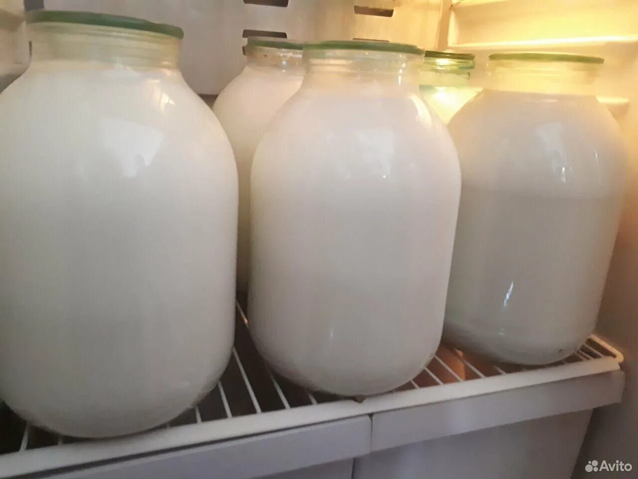 пермское молоко. молоко 60 рублей. сгущенка любимое молоко. молоко 60 рублей. молоко с красной этикеткой.