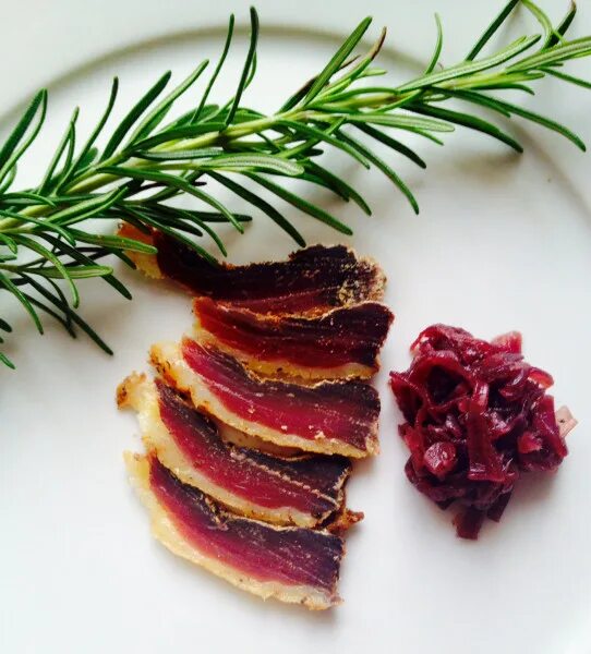 вяленые утиные грудки. вяленые утиные грудки. вяленые утиные грудки. утиная грудка сыровяленая. утиная грудка сыровяленая.