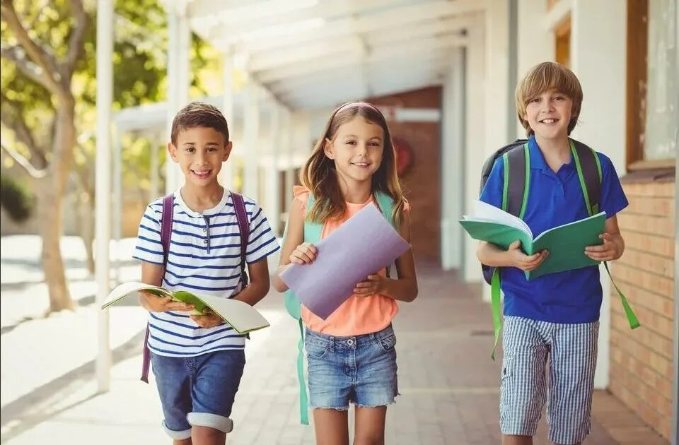 Микро школа. Children smiling School. Shutterstock школа. Pick up Kids from School. Kindergarten children standing.