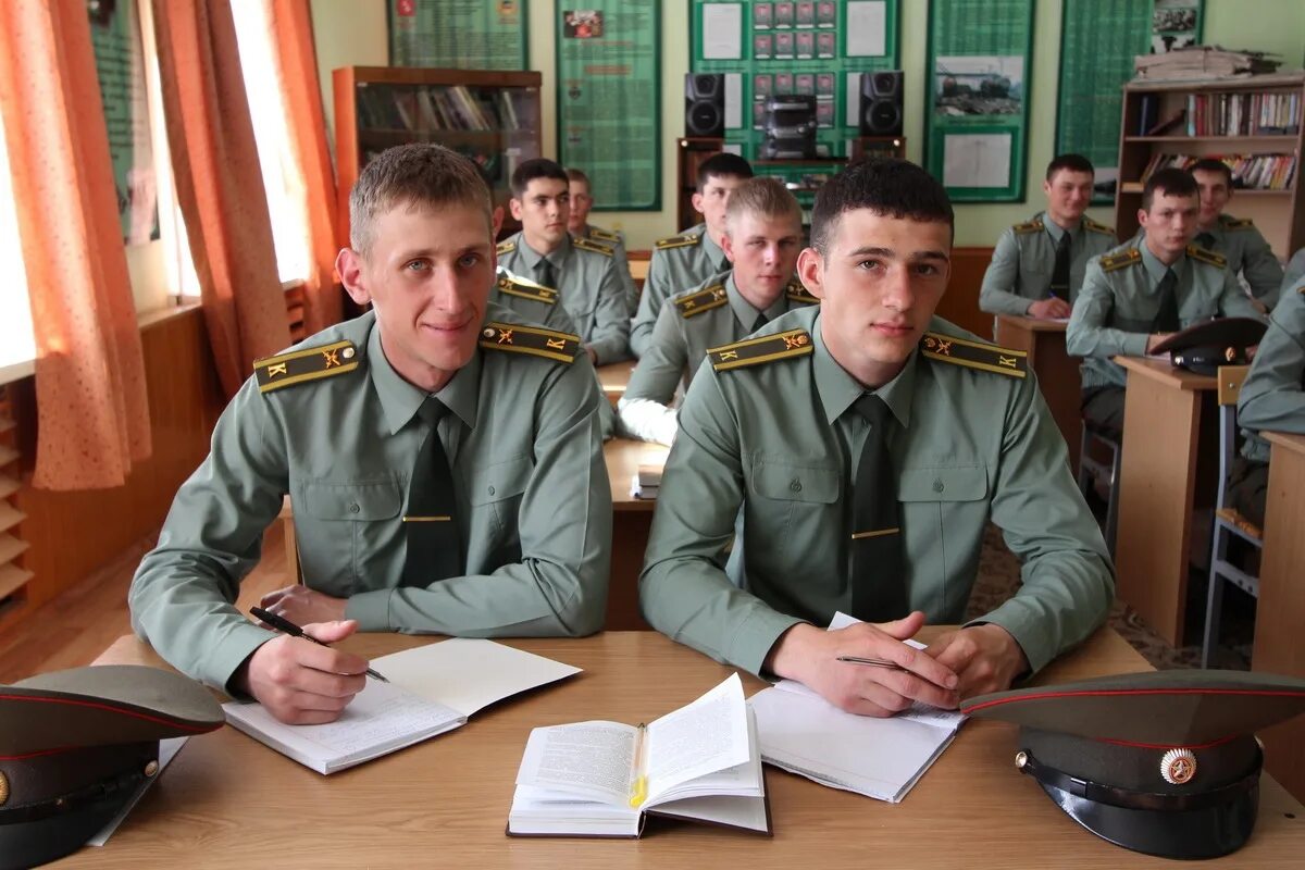 Учеба в военном училище выслуга лет