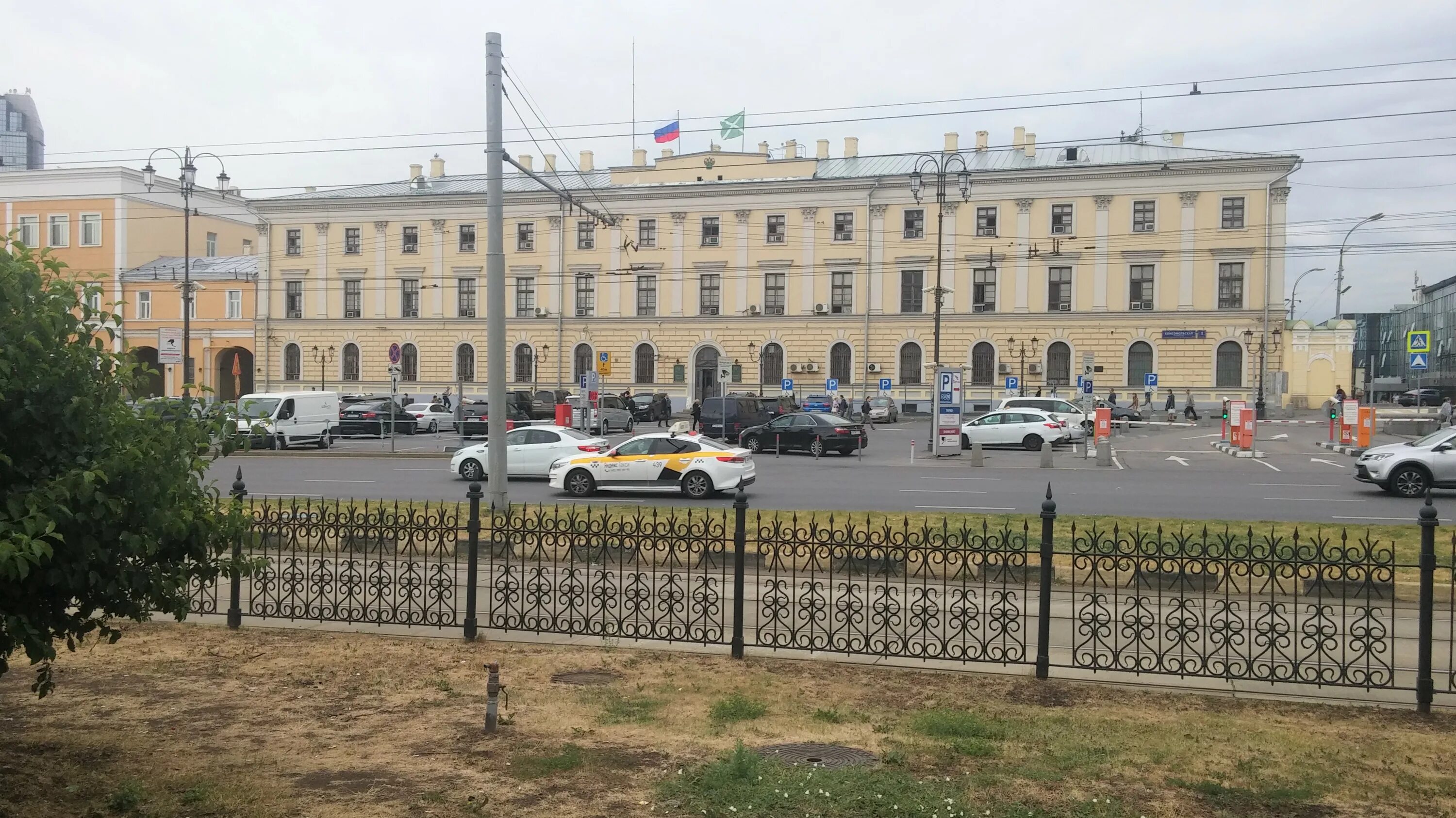 Центральное ведомство. Центральное таможенное управление Москва. Центральная таможня Москва. Комсомольская площадь 1 таможня. ФТС Комсомольской здание.