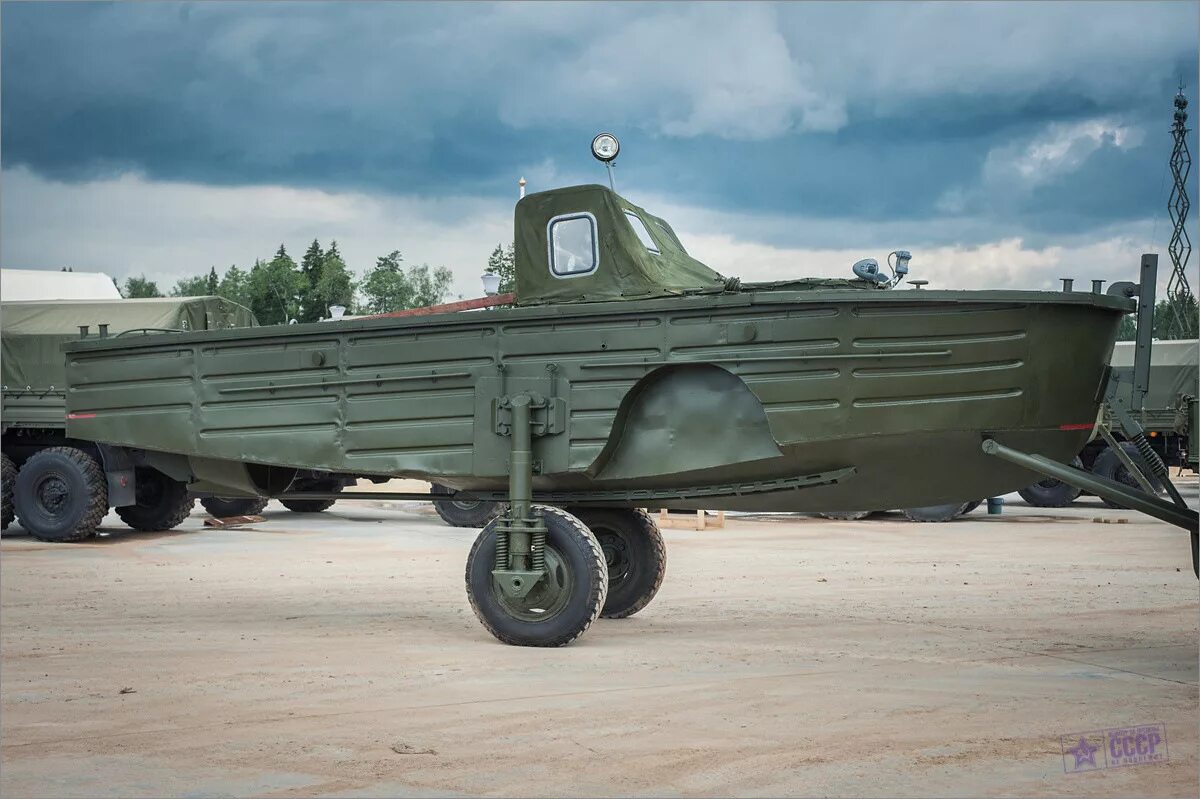 Буксирно-моторный катер бмк. Бмк-130 буксирно-моторный катер. Катер бмк-130. Бмк 70. Буксирно-моторный катер бмк-130мл.
