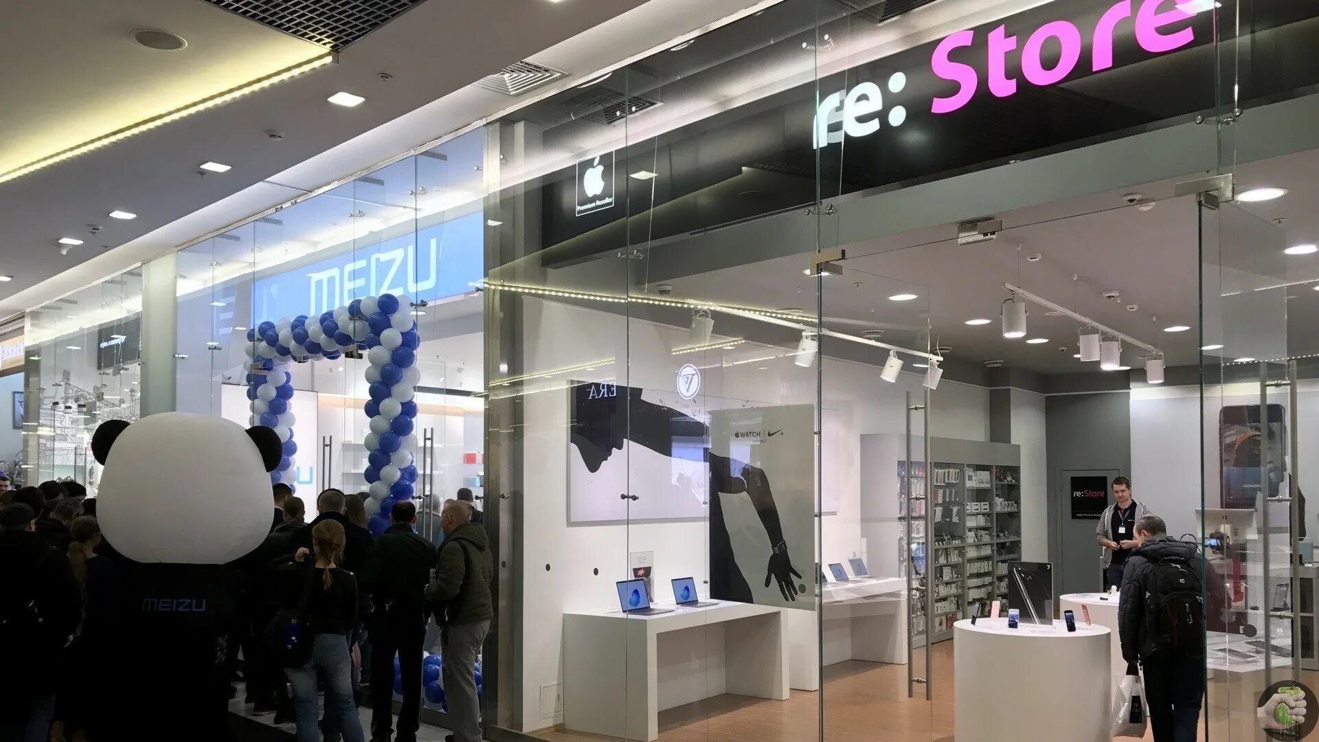 Meizu store. Магазин Meizu. Гагаринский магазин Meizu. Мейзу магазин в Зеленопарке.