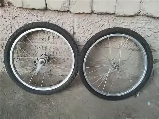 Продам два колеса