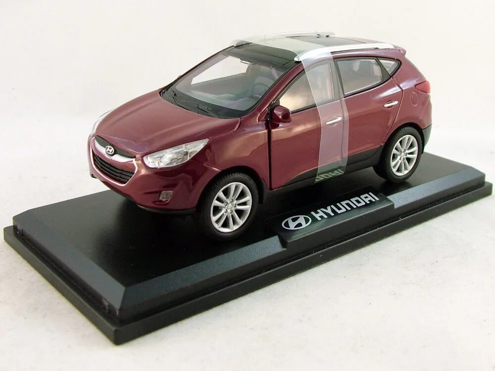 Hyundai ix35 1/43. Hyundai Solaris 1:43. Масштабная модель Хендай ix35. Hyundai ix35 игрушечная модель.