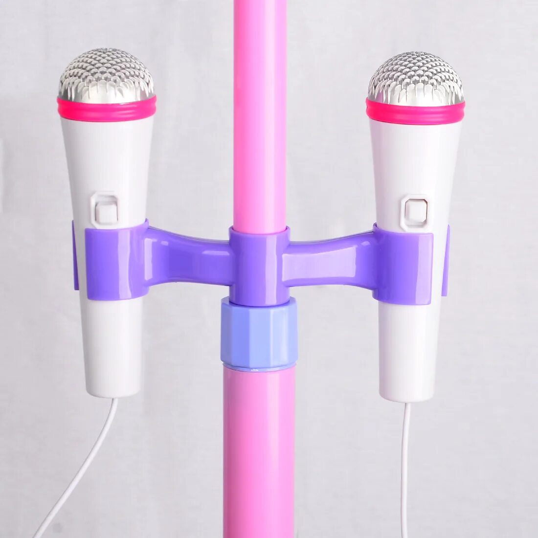 Микрофон для детей. Kids karaoke machine with 2 microphones and adjustable stand. детский микрофон караоке v10. девочка с микрофоном. игрушечный микрофон для девочек.