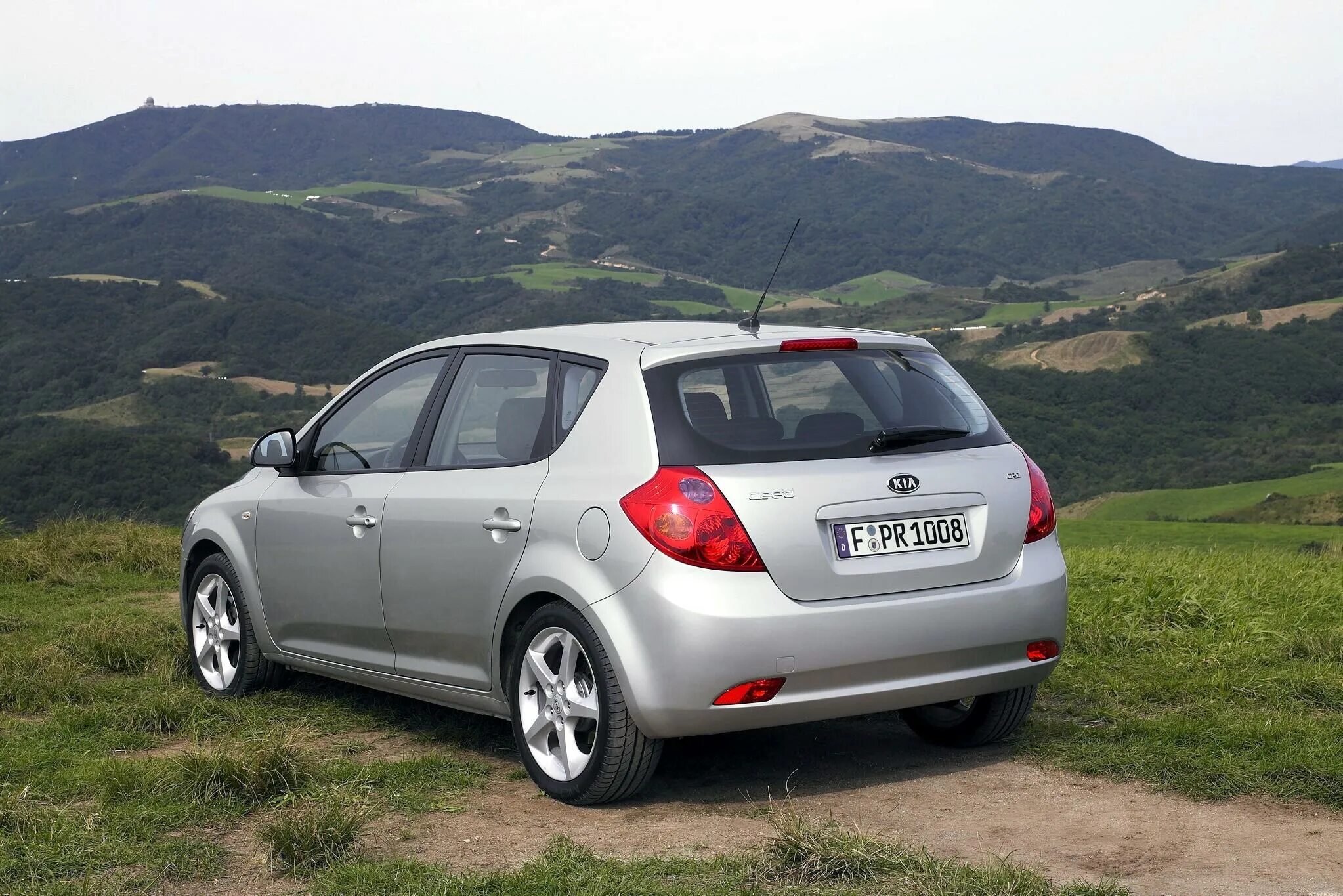 Кия сид 2008 купить. Kia Ceed 2006. Киа СИД 2006 хэтчбек. Киа СИД 2007 хэтчбек 1.6. Kia Ceed 2009.