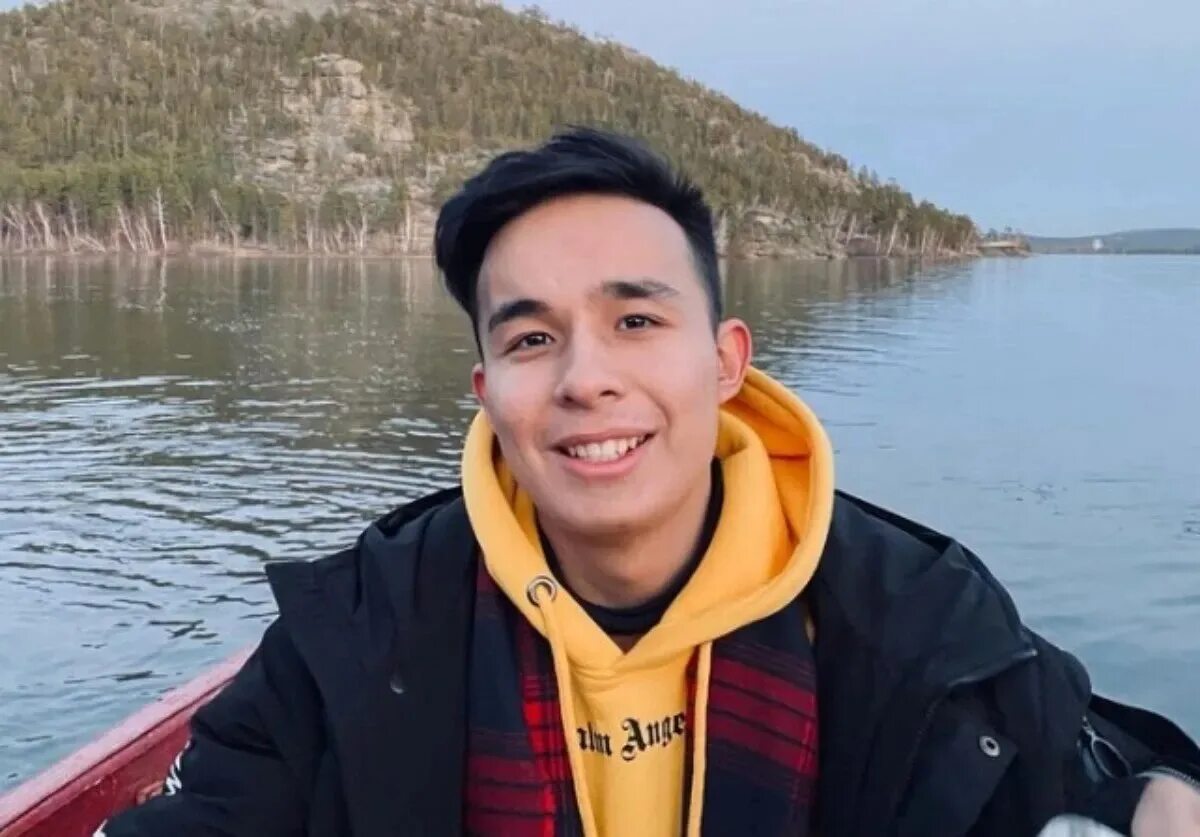 Мирас жугунусов все песни. Мирас жугунусов. мирас жугинисов. kazakh handsomest. жугунусовтар биография.