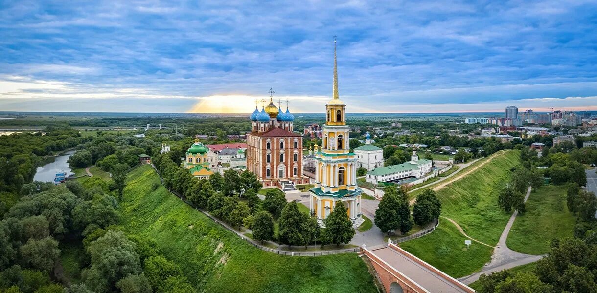Рязань ве. Современная рязань. Г. Рязань ве. Рязанский кремль летом.