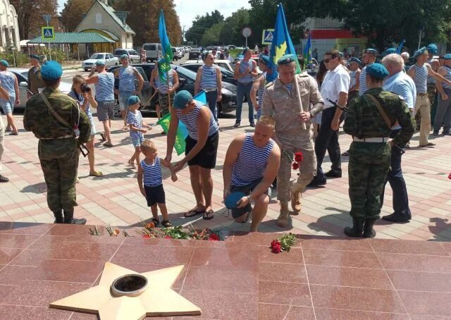 Погода в усть лабинске на завтра. Усть Лабинск. Усть Лабинск 2022. Герои Усть Лабинска. Население город Усть Лабинск.