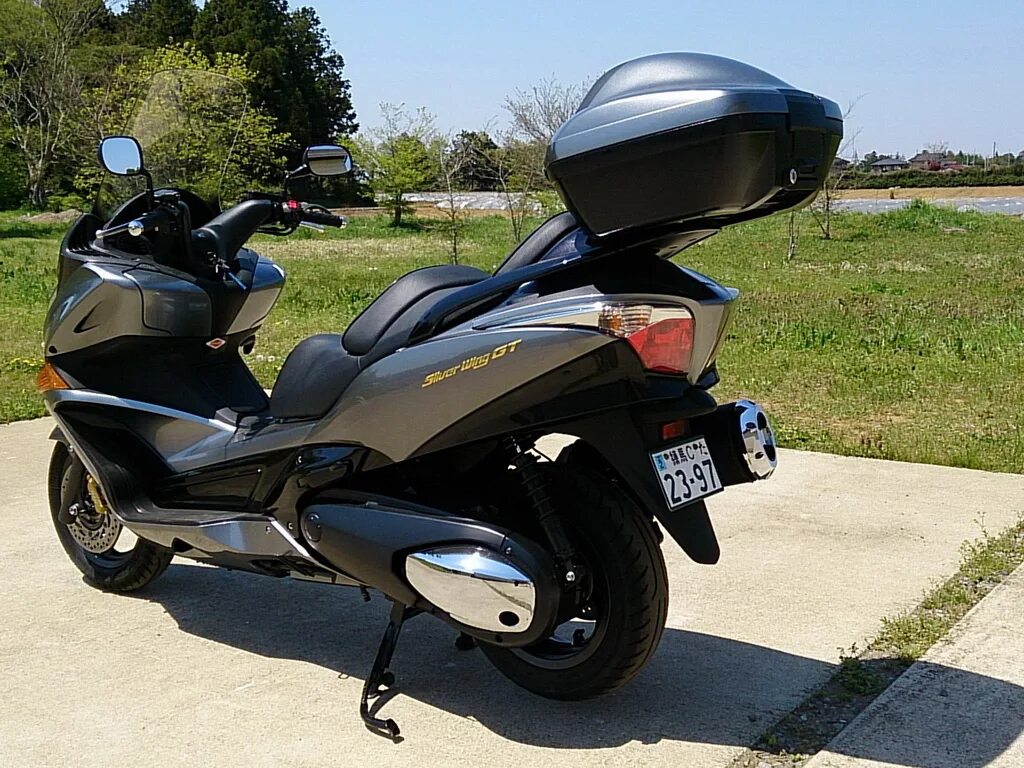 Макси скутер 600. Макси скутер сильвер винг 600. Sym maxsym 600. Макси скутер хонда сильвер винг. Макси скутер 600.