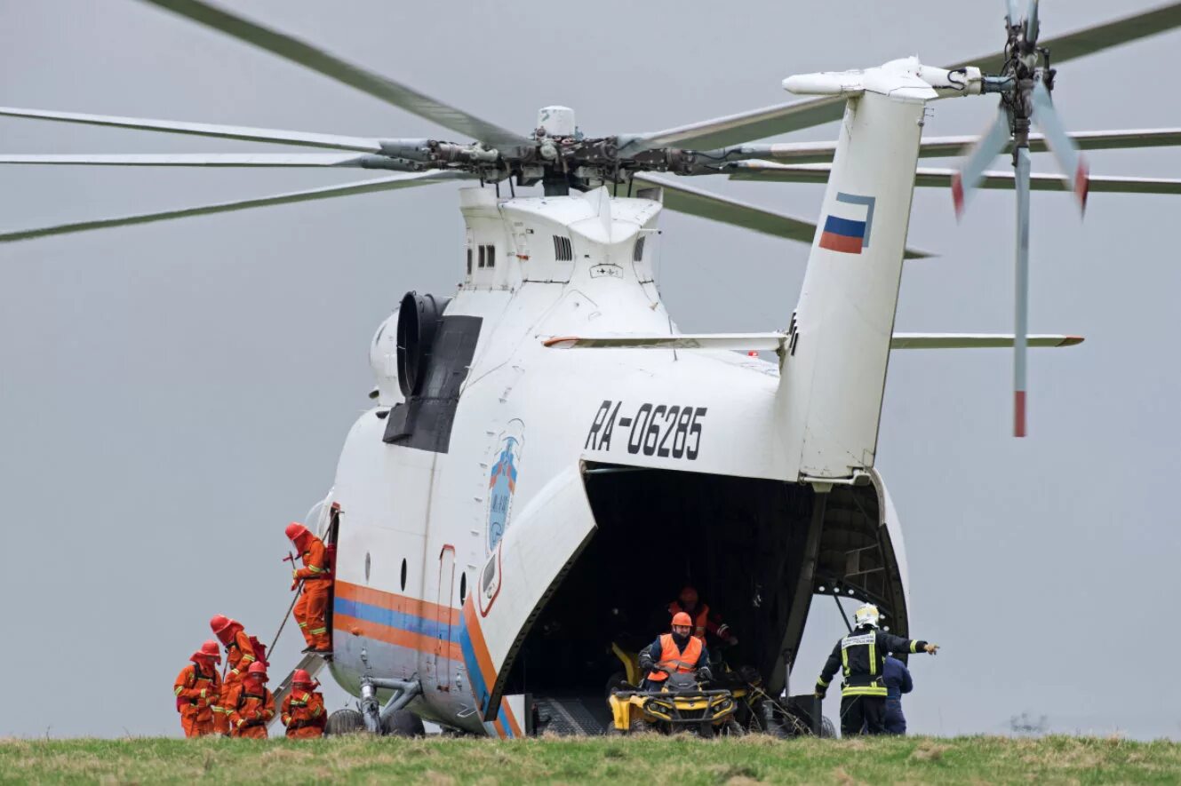 Вертолет sikorsky ch-54. Самый вертолет в мире. Ми-6 вертолёт. Самый вертолет в мире. Грузовой вертолёт ми-26.