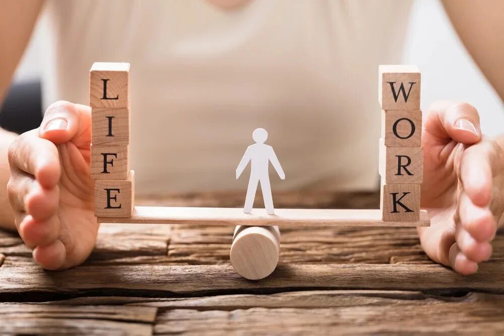 Разделяет время людей. Work-Life Balance. Баланс работы и личной жизни. Work Life баланс что это. Баланс между работой и жизнью.