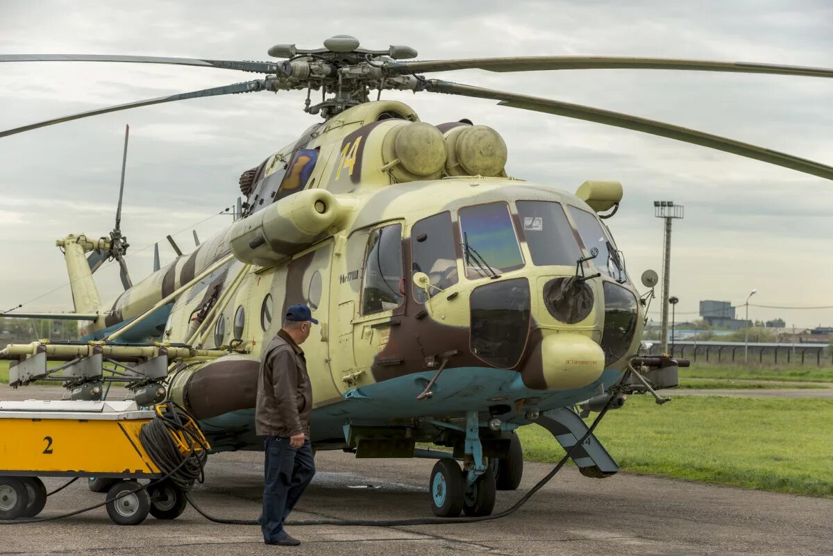 Вертолёт ми-8 военный. Вертолёт ми-8 АМТШ. Боевой вертолет ми-8амтш-Вн. Ми 8 бронированный. Песня ми8