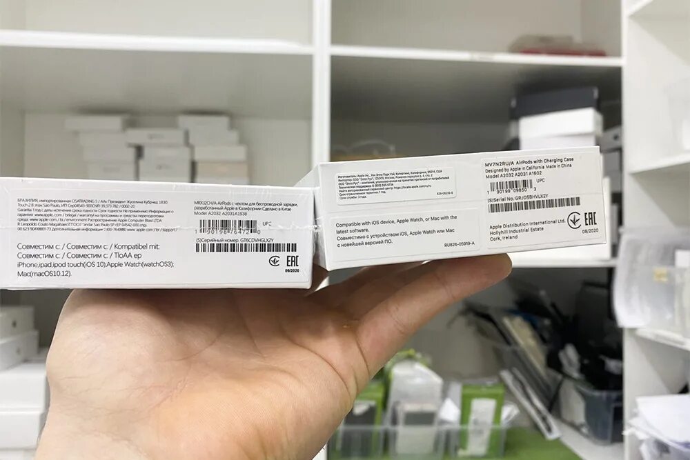 Airpods max как отличить подделку. Как отличить airpods 2 от подделки по коробке. айрподс 3 как отличить подделку по коробке. где на коробке написана модель эйрподсов.