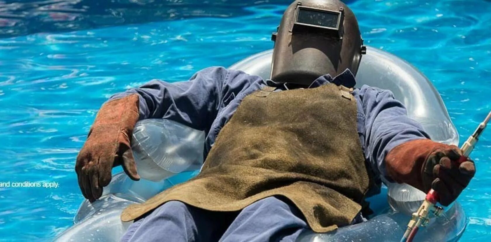 Нарисовать сварщика. Сварщик приколы. Сварка картинки. Прикольные работы сварщика. Сварщик.