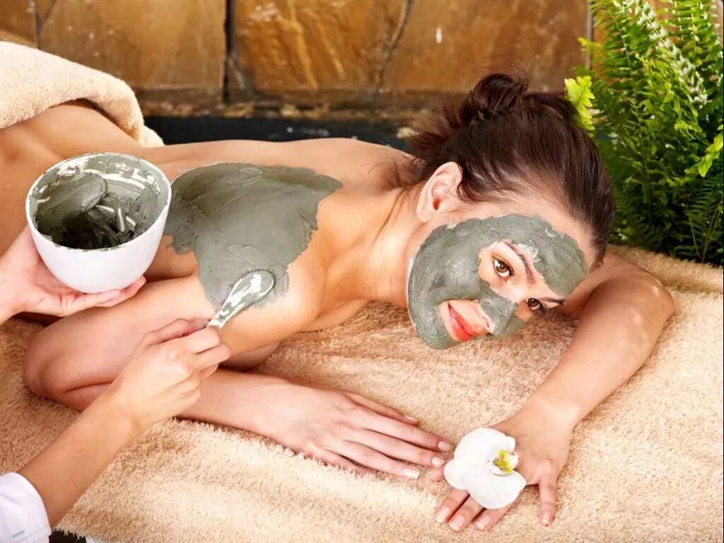 Mask spa. Маска для лица в бане. Спа для лица. Маска сауна для лица. Маска для тела спа.