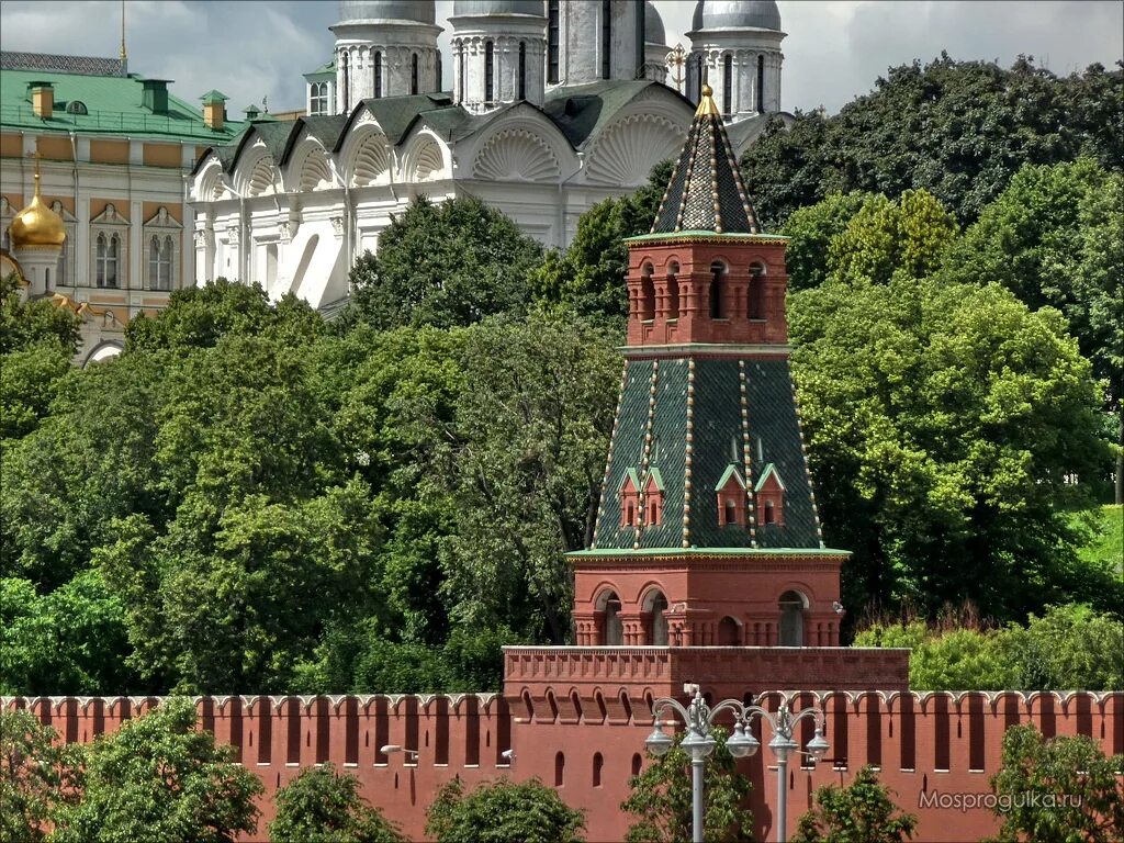 1-я безымянная башня московского кремля. вторая безымянная башня. тайницкая башня московского кремля. первая безымянная башня московского кремля. вторая безымянная башня московского кремля.